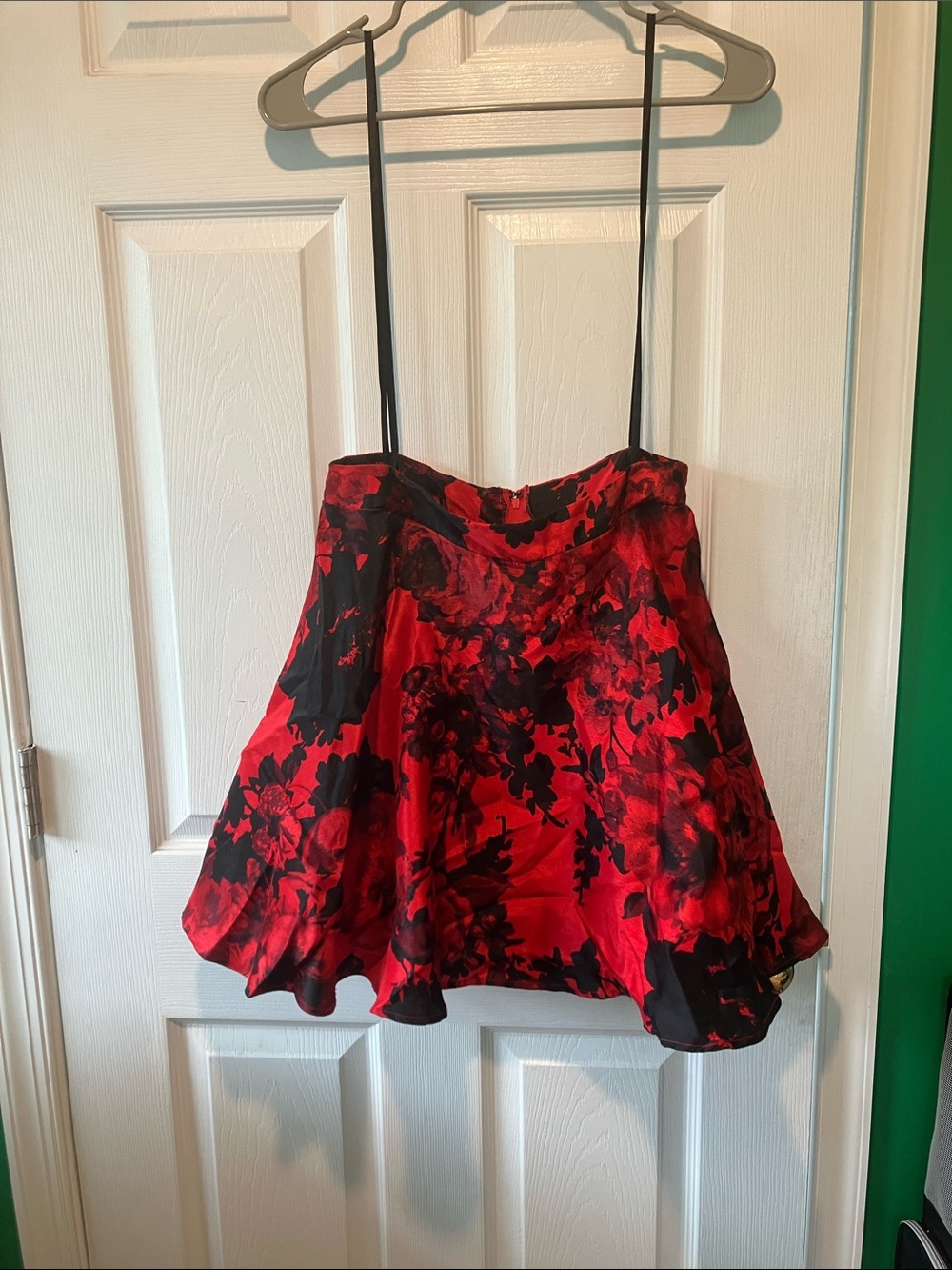 City Triangles Red and Black Satin Floral Skirt fluffy formal size 3 can can